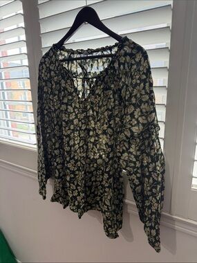 Old Navy Black Floral Lace-Up Peasant Blouse